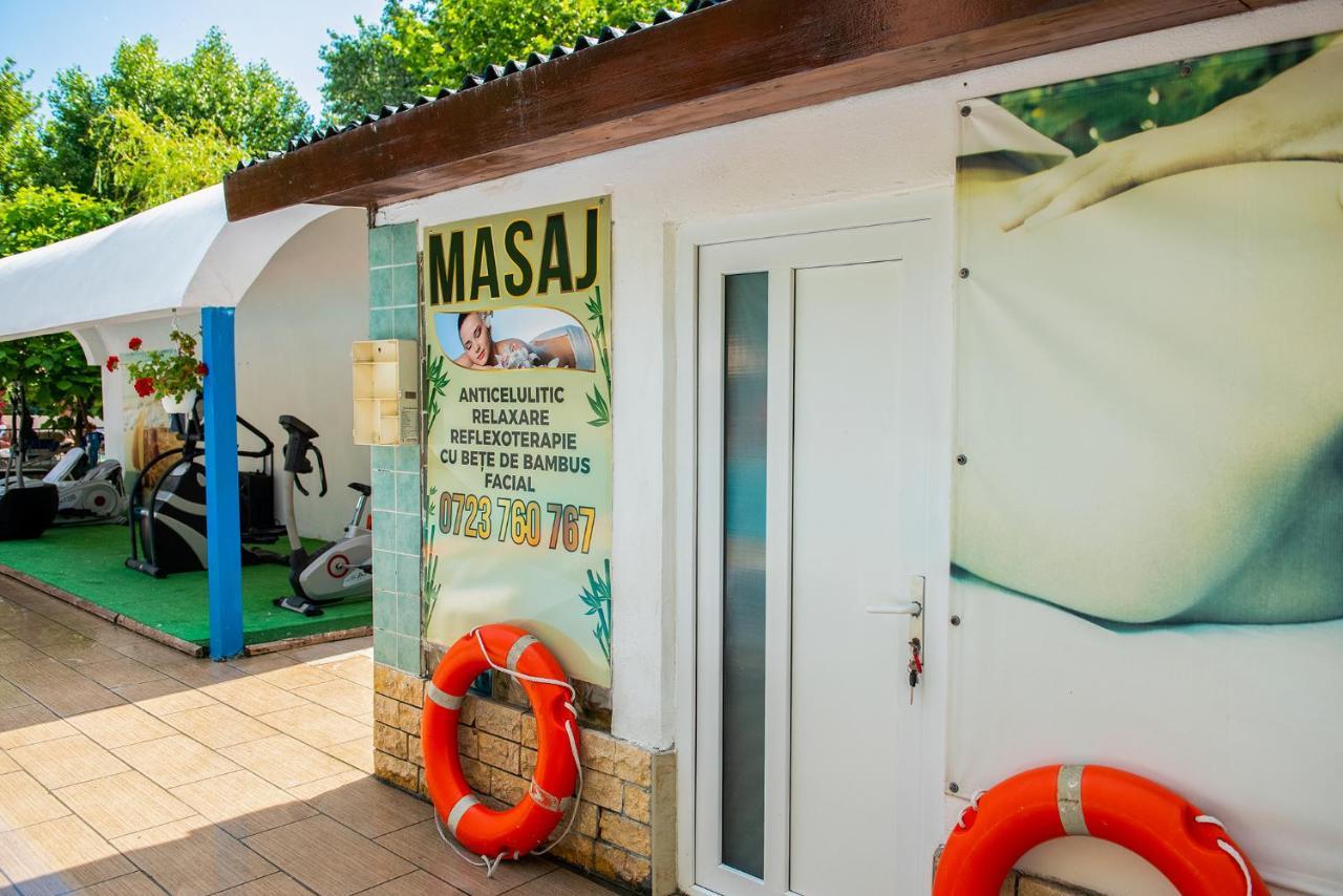 Majestic Half Board & 3* Mamaia