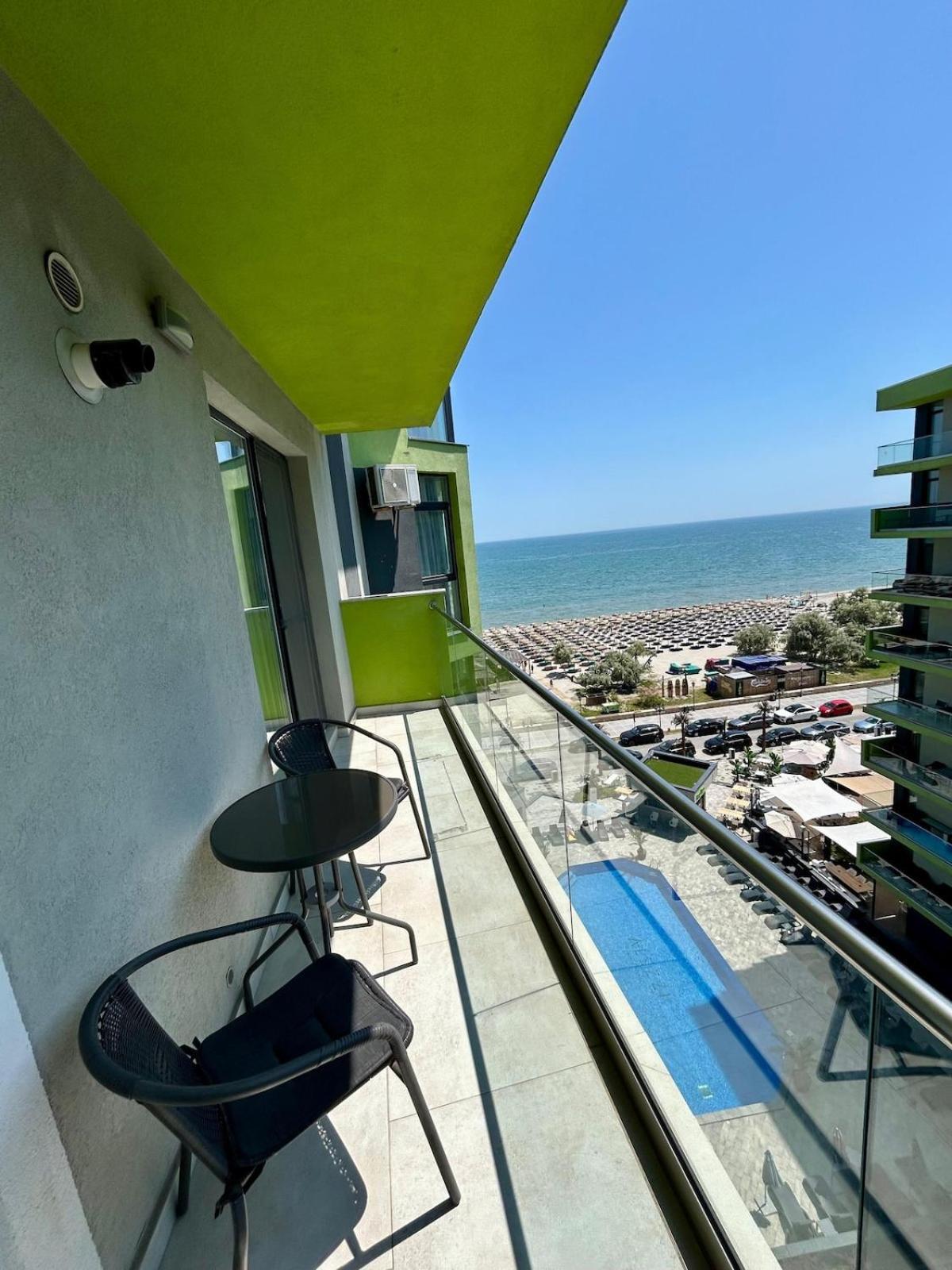 Seaside Harmony Alezzi Beach 49 Apartment