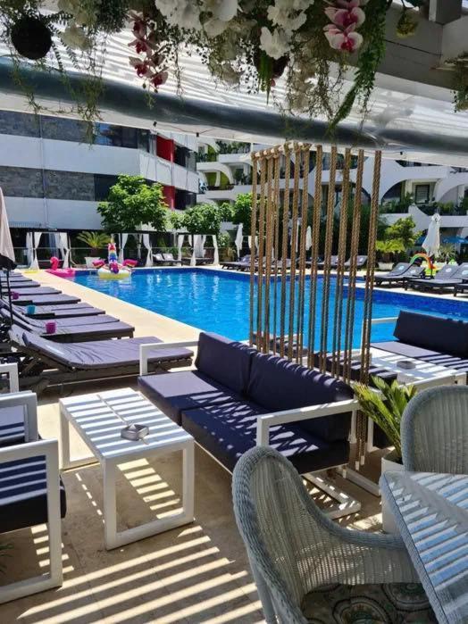 Edem Charm Apartment Navodari