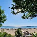 Apartament La 1 Minut De Plaja