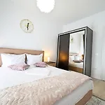 Novus Apartment