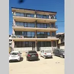 Apartament Lulu Mamaia Nord, 3 Minute De Plaja