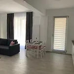 Costin Apartments C&C Residence