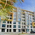 Emerald Studio Onix Mamaia