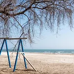 Summer Waves Mamaia Nord