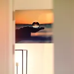 Diandra By The Lake - Solid House Mamaia