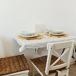Damar Family Beach Apartment Mamaia