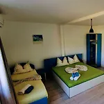 Hostel Delfinul Albastru