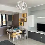 Lake View Luxury Apartment