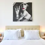 La Vida Loca Apartment Summerland