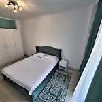 Kenza Apartel-One / Mamaia Nord