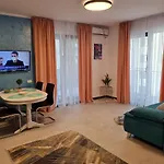 Sunshine Apartment By Building Stefan Mamaia Nord