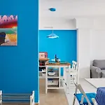Sailing Lake Mamaia Apartment
