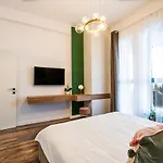 Lunaz Apartment