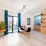 Summer Quantum Valentine'S Apartment