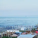 Beach Breeze Residence