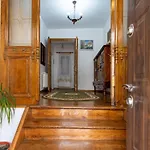 Unique Old Town Home 2Min To Beach And Harbour Private Entrance