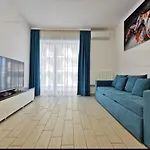 The Horse - De Silva Residence