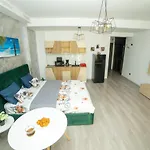 Studio 60 By The Beach Mamaia, Free Parking Casa Del Mar