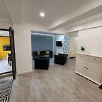Yellow 18