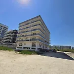 Mianelly Papaya Beach