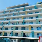 Catalina Summerland Apartment