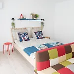 Yaio Apartments