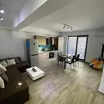 Building Stefan Mamaia Nord