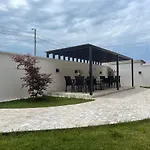 Aqua Villa By The Sea