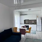 Luna House Sea