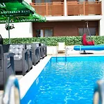 Apartments Mons In Vila Katalina