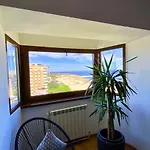 Sunny, Modern Apt By The Beach!