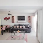 Apartel Helios House