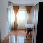 Garsoniera In Regim Hotelier