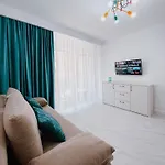 Breezy Apartment 30 By Sea View
