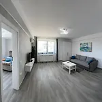 Ls Lake Apartment Mamaia Nord