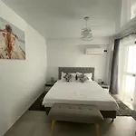 Aa Apartment Tomis Villa