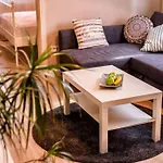 Manooy Apartment 2