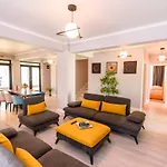 Aquarium Residence Penthouse 5