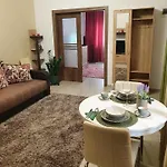 Luk'S Central Residence