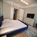 Historic Apartment, Very Close To The Beach And Main Activities