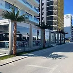 Mamaia Nord Apartament Roxana, Prima Linie, 10 Metri Distanta De Plaja, Apartament Cu Vedere La Mare