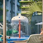 Beach Front 14 Apartment- Spa & Pools