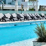 Studio Cornelia Seaview Spa&Pool In Infinity Beach Resort
