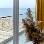 Paradise Sea View 2Bd Apt Spa N Pools Beach Resort