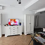 Mamaia Nord Studio La 10 M De Plaja Langa Cluburi