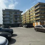 La Paty Apartament Maia Navodari