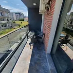 Amira Apartment