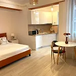 Acrima Studios 108 Mamaia Nord