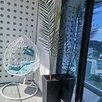 Lake On Premium Mamaia